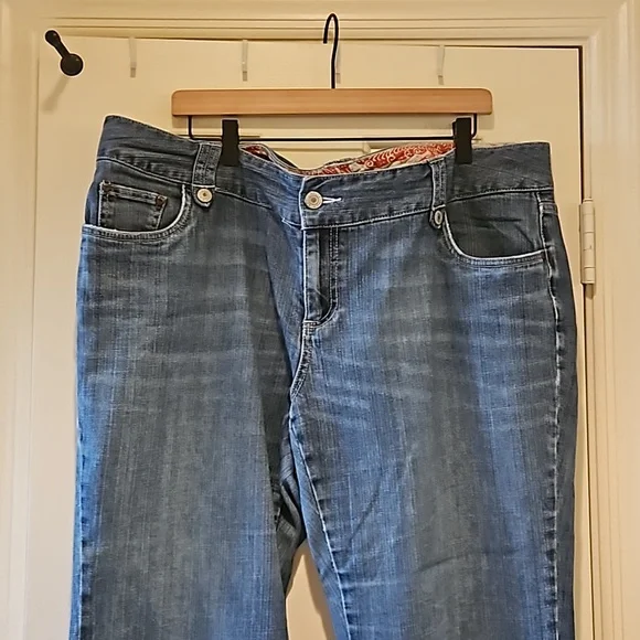 Old Navy Women's plus low waist Stretch jeans size 20 - Picture 2 of 7
